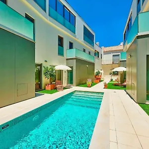 Executive Townhouse, Centre, Shared Pool Casa de Férias Tavira